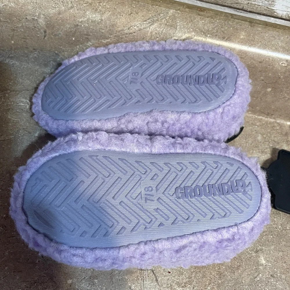 Disney Frozen Size 7-8 Slippers New
